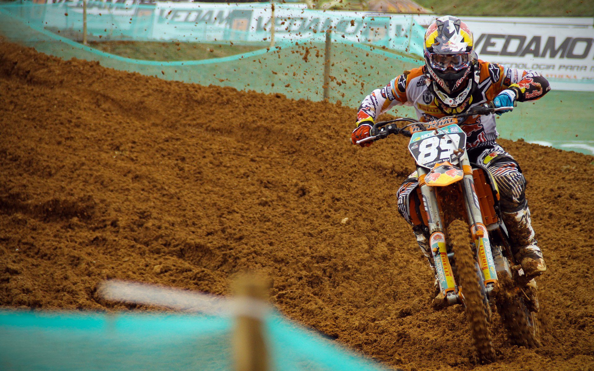 神兵天降!罗德里一己之力掀翻马德里,哥伦比亚足球的文艺复兴之光